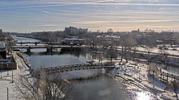Weather camera view of City of Elgin.