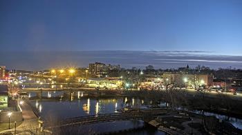 Weather camera view of City of Elgin.