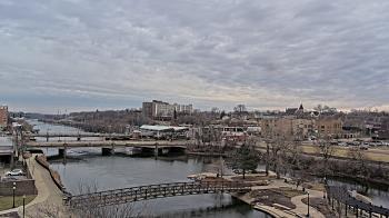 Weather camera view of City of Elgin.