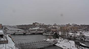 Weather camera view of City of Elgin.