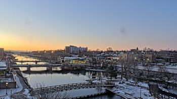 Weather camera view of City of Elgin.