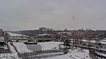 Weather camera view of City of Elgin.