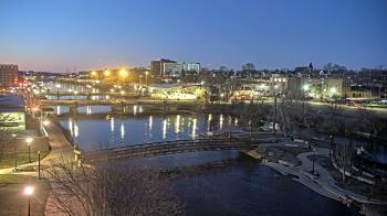 Weather camera view of City of Elgin.