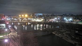 Weather camera view of City of Elgin.