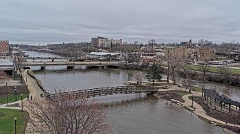Weather camera view of City of Elgin.