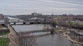 Weather camera view of City of Elgin.