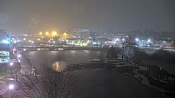 Weather camera view of City of Elgin.