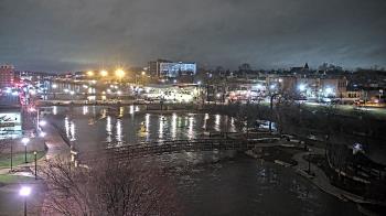 Weather camera view of City of Elgin.