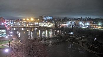 Weather camera view of City of Elgin.