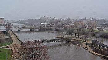 Weather camera view of City of Elgin.