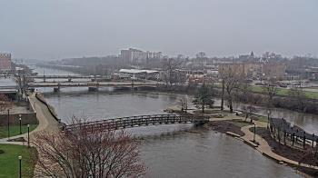 Weather camera view of City of Elgin.