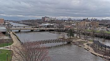 Weather camera view of City of Elgin.