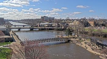 Weather camera view of City of Elgin.