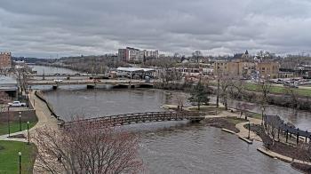 Weather camera view of City of Elgin.