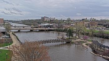 Weather camera view of City of Elgin.