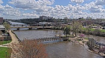 Weather camera view of City of Elgin.
