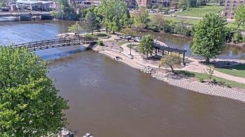Weather camera view of City of Elgin.