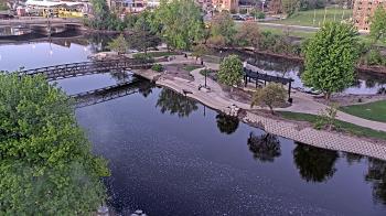 Weather camera view of City of Elgin.