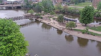 Weather camera view of City of Elgin.