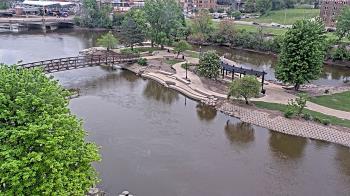 Weather camera view of City of Elgin.