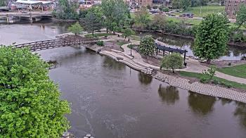 Weather camera view of City of Elgin.