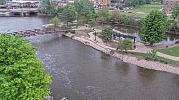 Weather camera view of City of Elgin.
