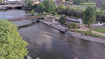 Weather camera view of City of Elgin.