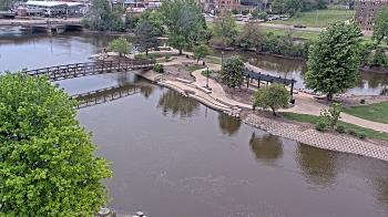Weather camera view of City of Elgin.
