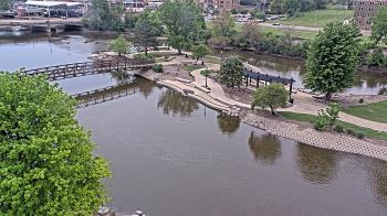 Weather camera view of City of Elgin.