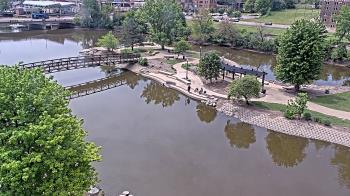 Weather camera view of City of Elgin.