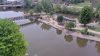 Weather camera view of City of Elgin.