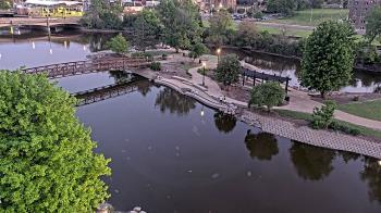 Weather camera view of City of Elgin.