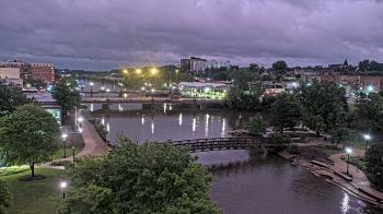 Weather camera view of City of Elgin.