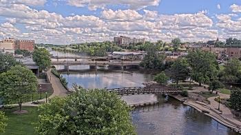 Weather camera view of City of Elgin.