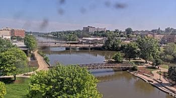 Weather camera view of City of Elgin.