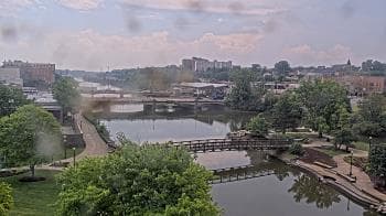 Weather camera view of City of Elgin.