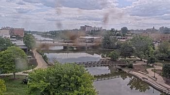 Weather camera view of City of Elgin.