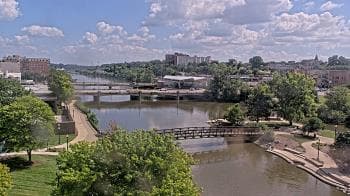 Weather camera view of City of Elgin.