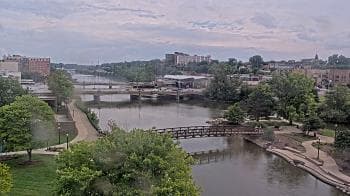 Weather camera view of City of Elgin.