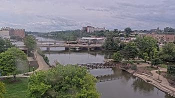 Weather camera view of City of Elgin.