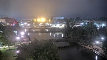 Weather camera view of City of Elgin.