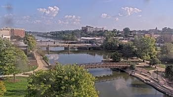 Weather camera view of City of Elgin.