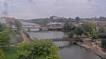 Weather camera view of City of Elgin.