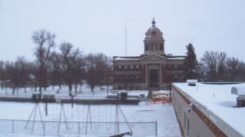 Weather camera view of Ellendale HS.