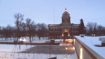 Weather camera view of Ellendale HS.
