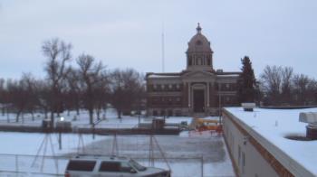Weather camera view of Ellendale HS.