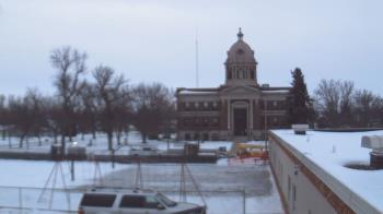Weather camera view of Ellendale HS.