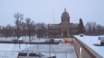 Weather camera view of Ellendale HS.