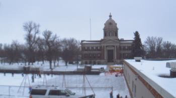 Weather camera view of Ellendale HS.
