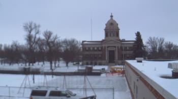 Weather camera view of Ellendale HS.